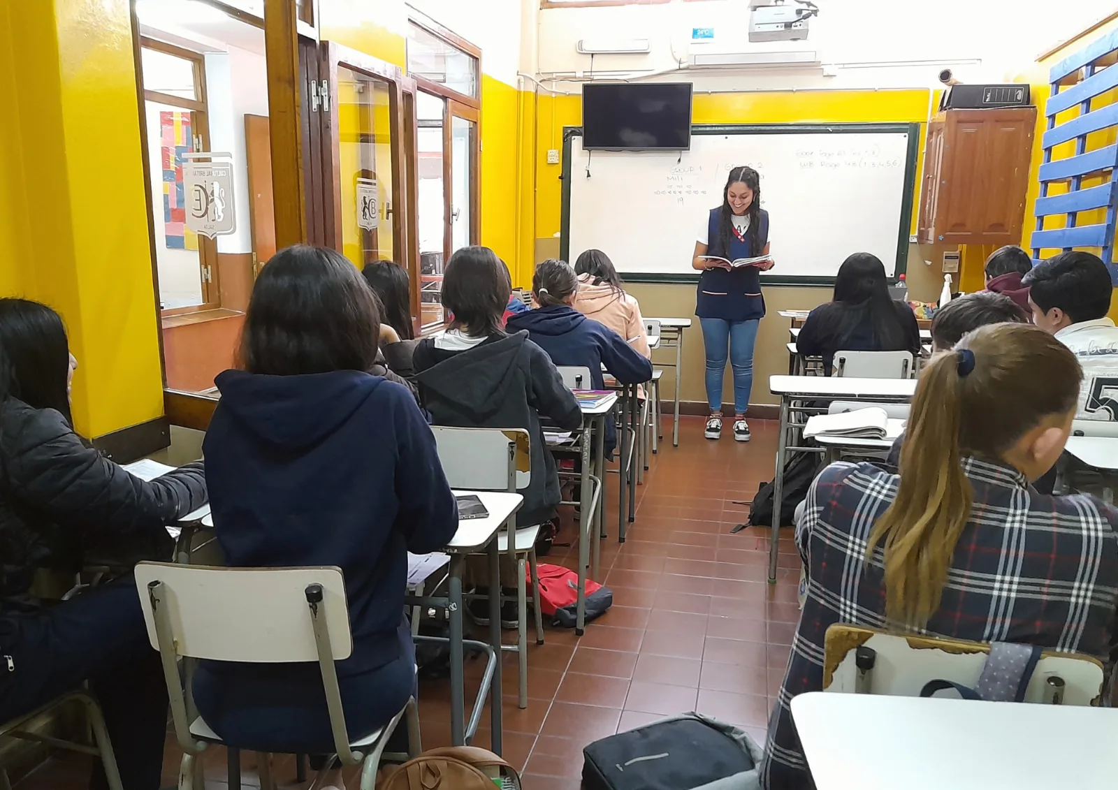 Clase en un aula de la sede